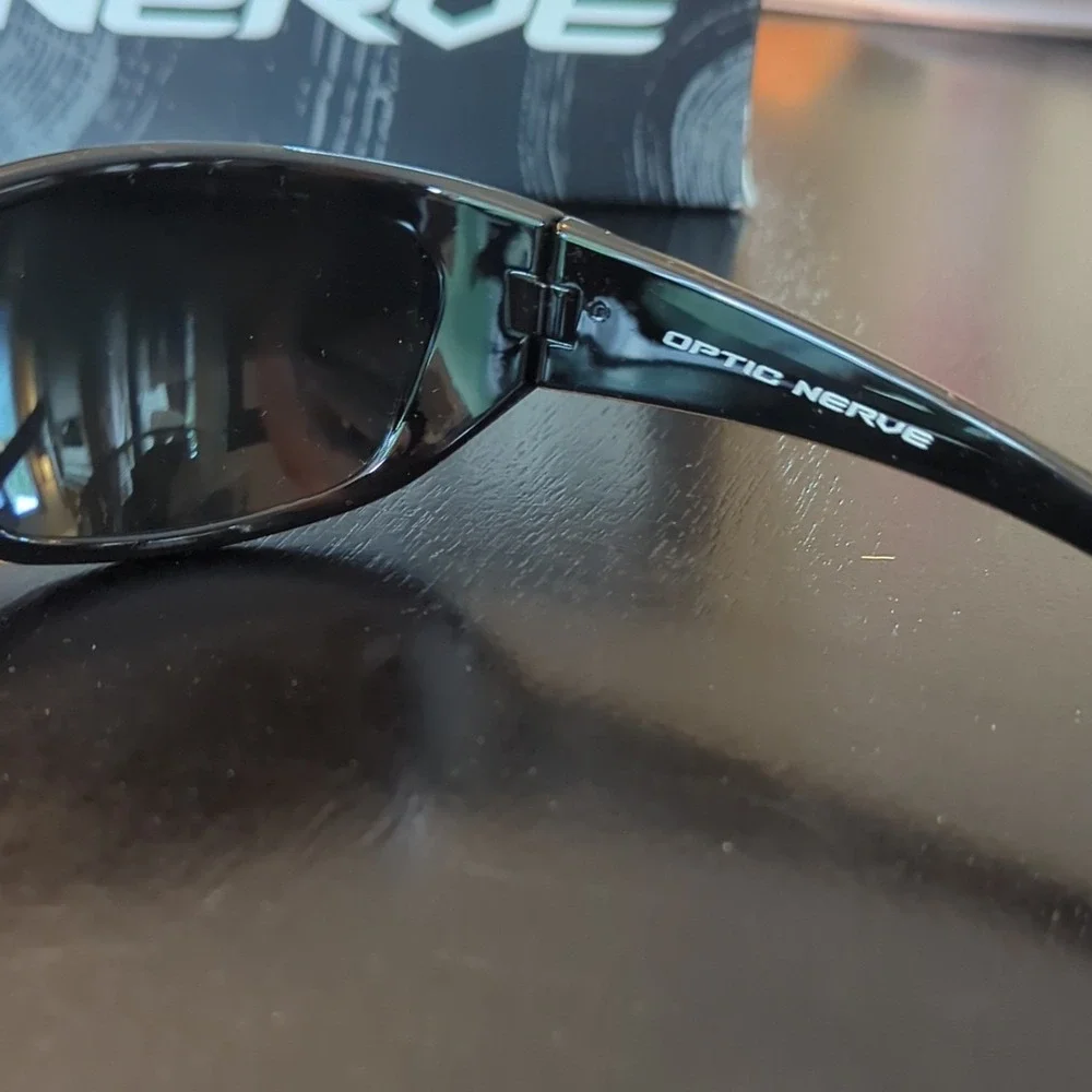 OPTIC NERVE Polarized Sunglasses‎ Krones Black